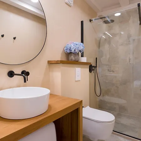 Luxury Lina - I Apartament *